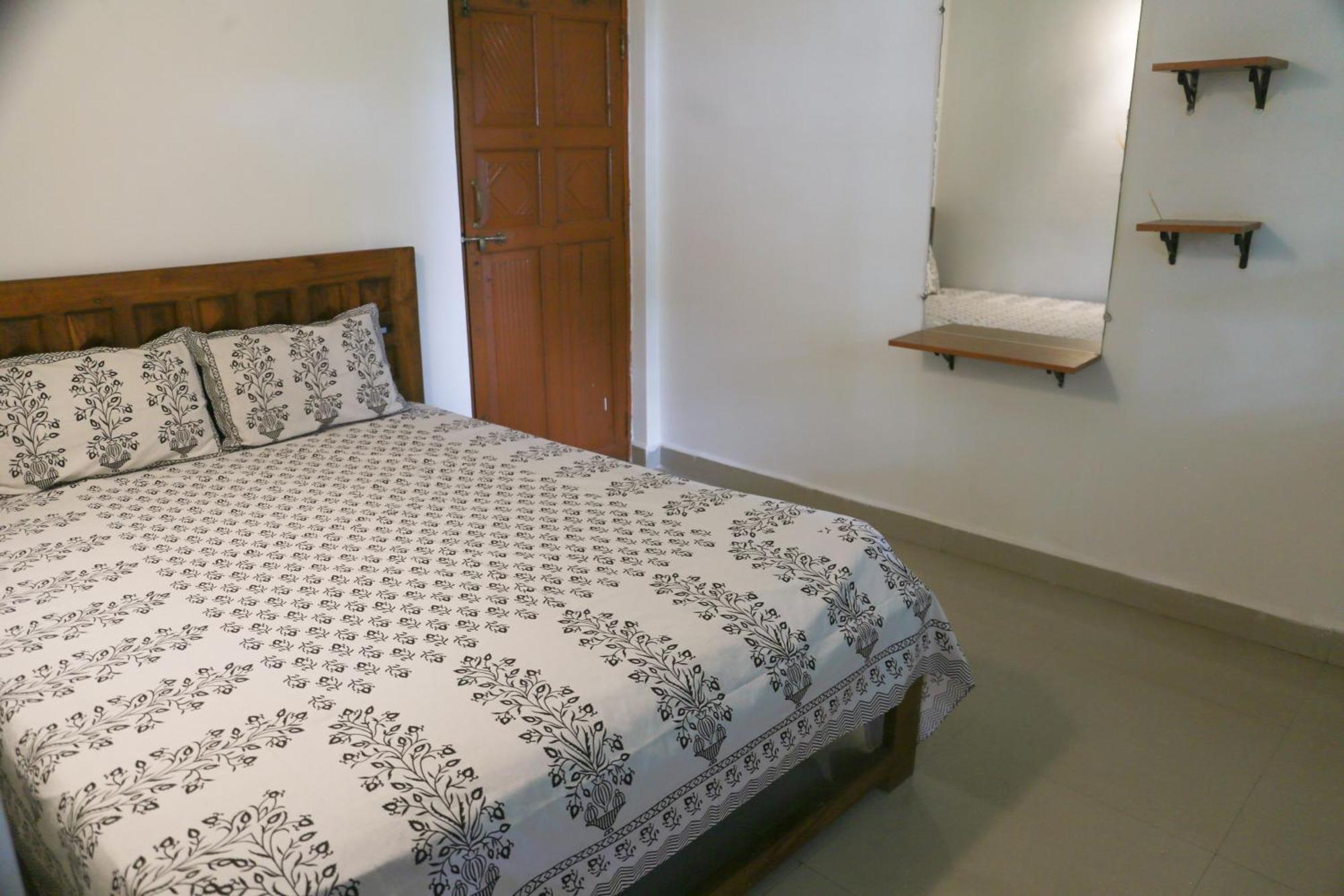 Kumbaya Beachside Hostel & Apartments At Arambol Beach Eksteriør billede