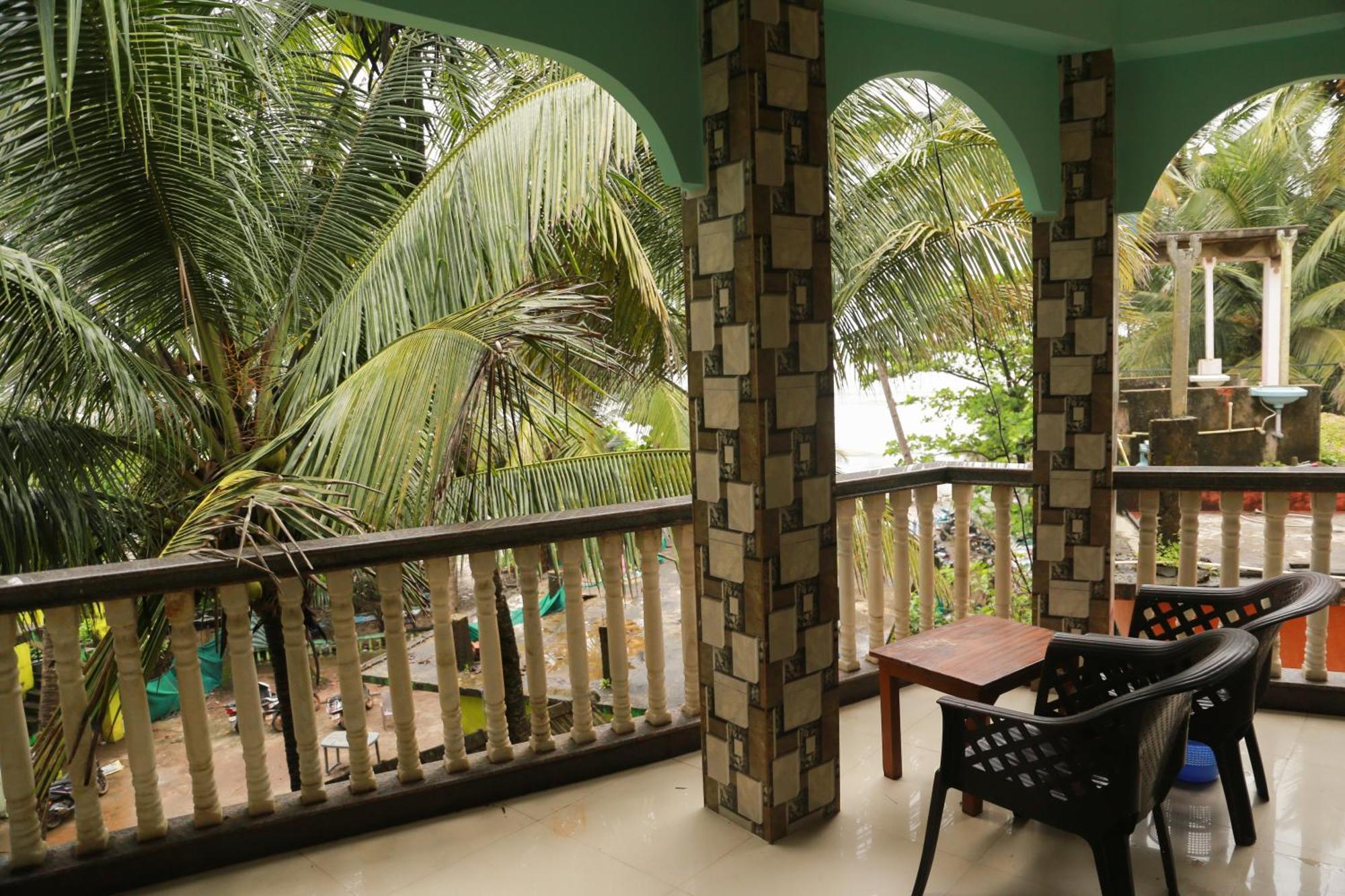 Kumbaya Beachside Hostel & Apartments At Arambol Beach Eksteriør billede