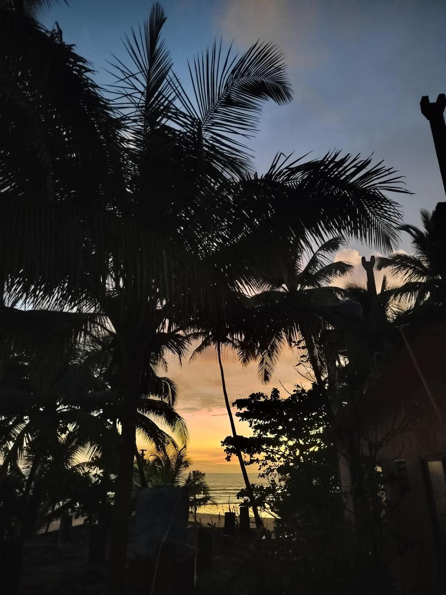 Kumbaya Beachside Hostel & Apartments At Arambol Beach Eksteriør billede